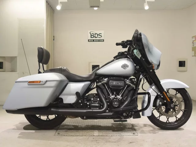 Harley-Davidson HARLEY FLHXS1870 лот № 5163 оценка 6  с аукциона в Японии