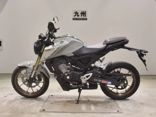Honda CB125R-2