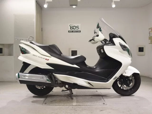 Suzuki SKYWAVE 250M лот № 5158 оценка 4  с аукциона в Японии