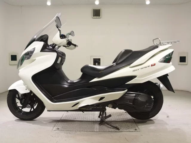 Suzuki SKYWAVE 250M