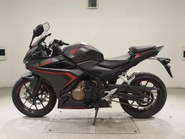 Honda CBR400R-2