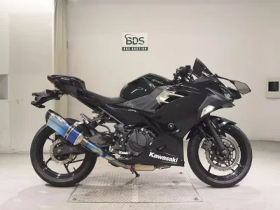 Kawasaki NINJA400-2