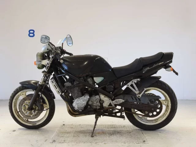 Suzuki BANDIT400 SHO LOUIS NOT EQUIPPED