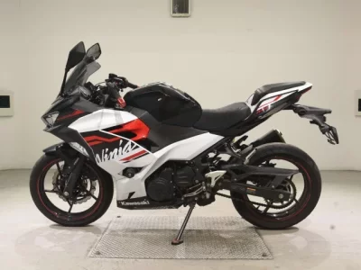 Kawasaki NINJA400-2 лот № 5223 оценка 4  с аукциона в Японии 2