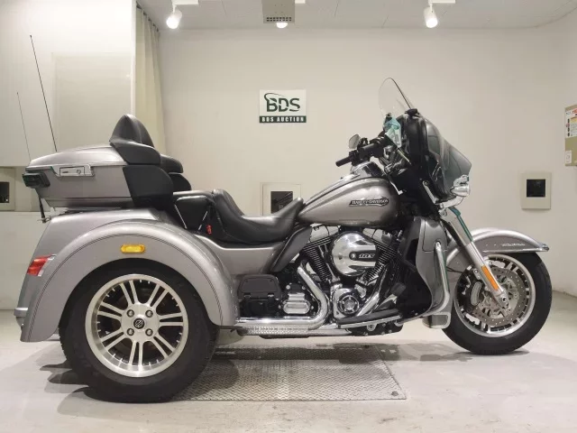 Harley-Davidson HARLEYFLHTCUTG1690 лот № 5191 оценка 6  с аукциона в Японии