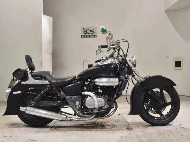 Honda MAGNA 250