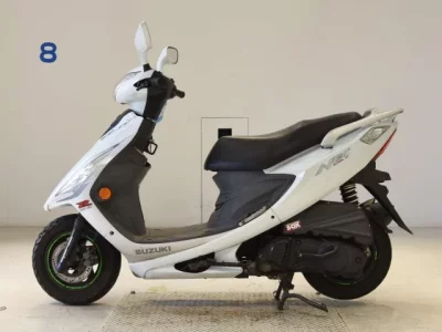 Suzuki GSR125
