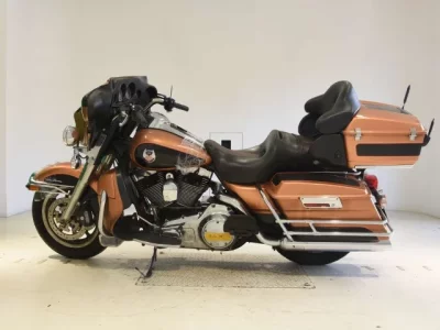 Harley-Davidson HARLEY FLHTCU1580