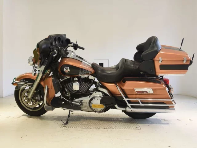Harley-Davidson HARLEY FLHTCU1580