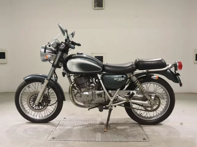 Suzuki ST250E