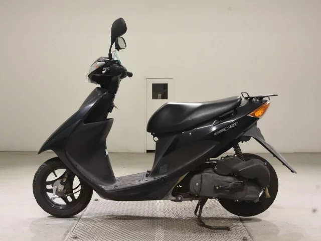 Suzuki ADDRESS V50-3