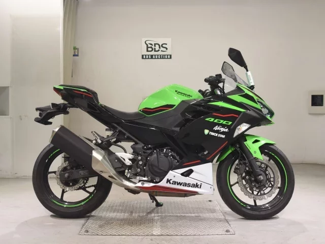 Kawasaki NINJA400-2 лот № 5188 оценка 5  с аукциона в Японии