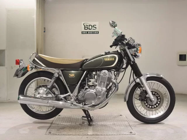 Yamaha SR400-4
