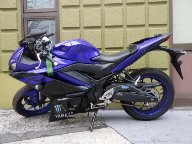 Yamaha YZF-R25A