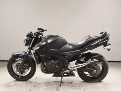 Suzuki GSR400