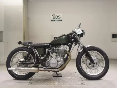 Yamaha SR400-2