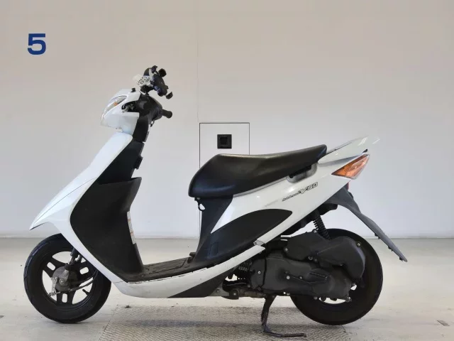 Suzuki ADDRESS V50
