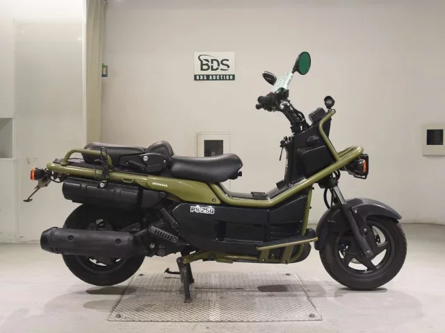 Honda PS250 лот № 5076 оценка 4  с аукциона в Японии