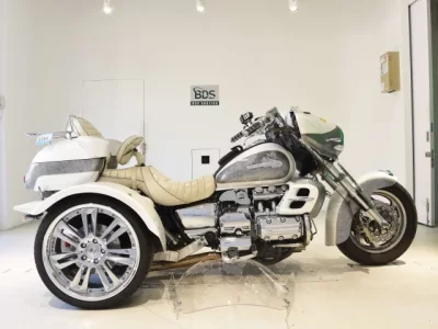 Honda VALKYRIE INTER STAY TO TRIKE