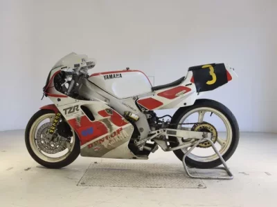 Yamaha TZR250-3
