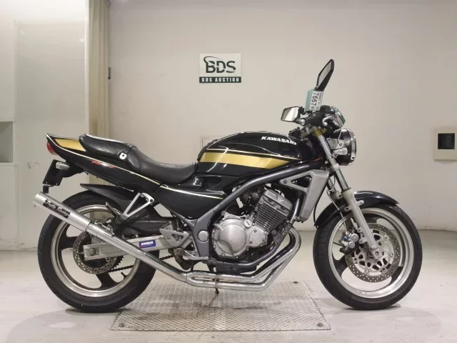 Kawasaki BALIUS250 лот № 7667 оценка 4  с аукциона в Японии