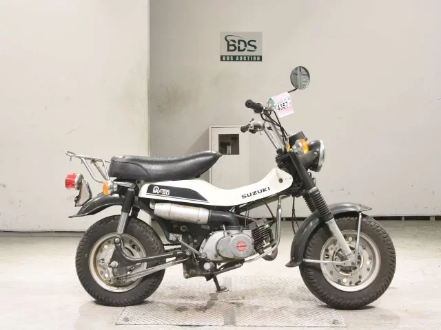 Suzuki RV50