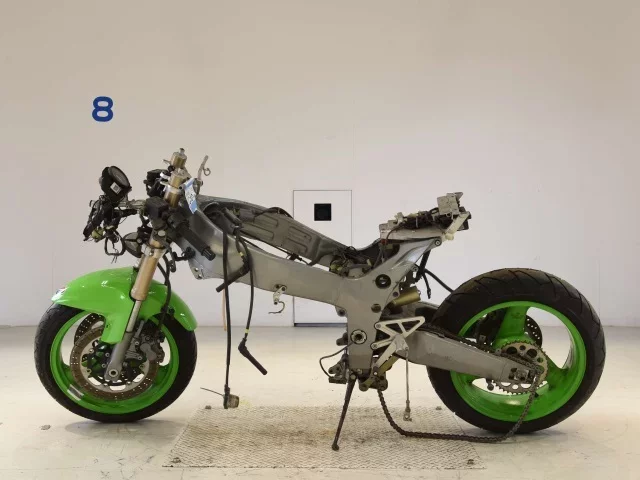 Kawasaki ZX-9R SHO LOUIS NOT EQUIPPED