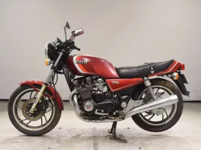 Yamaha XJ750E
