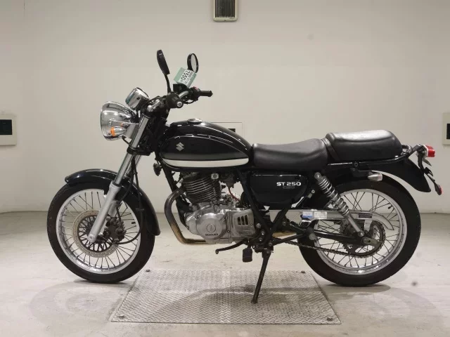 Suzuki ST250E