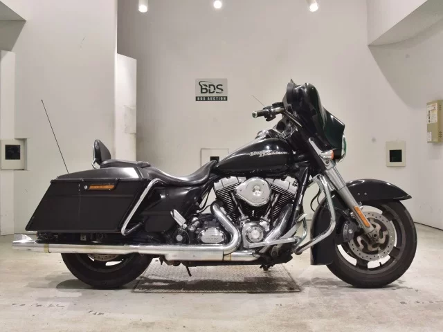 Harley-Davidson HARLEY FLHX1580 лот № 2589 оценка 4  с аукциона в Японии
