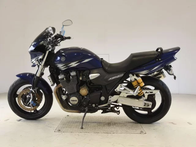 Yamaha XJR1300-2