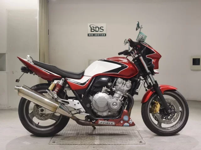 Honda CB400SFV-4 лот № 7744 оценка 4  с аукциона в Японии