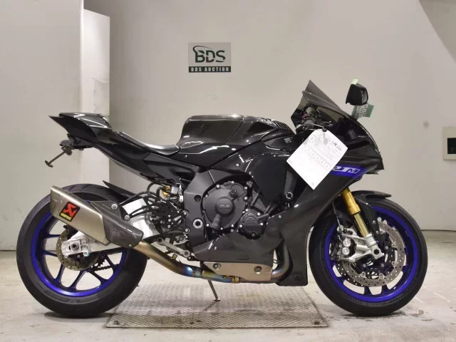 Yamaha YZF-R1M лот № 2673 оценка 5  с аукциона в Японии
