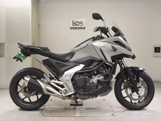 Honda NC750X-3 лот № 5244 оценка 4  с аукциона в Японии