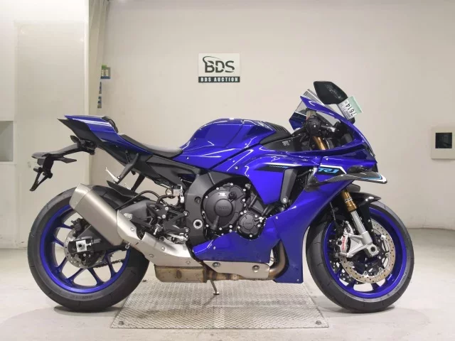 Yamaha YZF-R1 лот № 7614 оценка 6  с аукциона в Японии