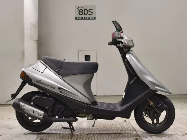 Suzuki ADDRESS V100