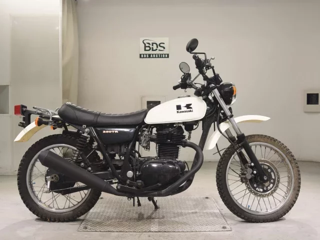 Kawasaki 250TR лот № 7573 оценка 4  с аукциона в Японии