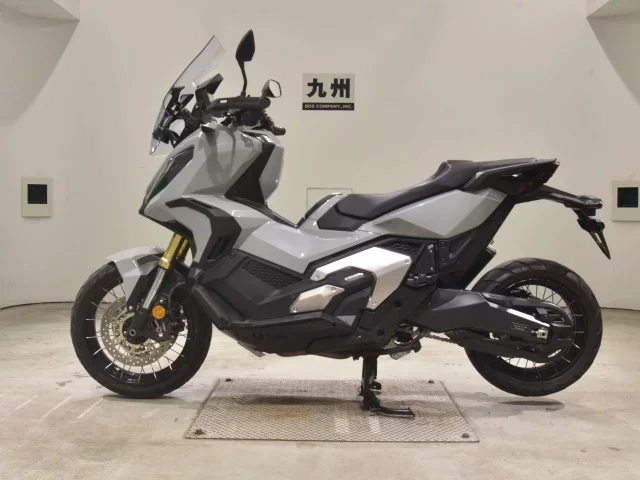 Honda X-ADV750-2