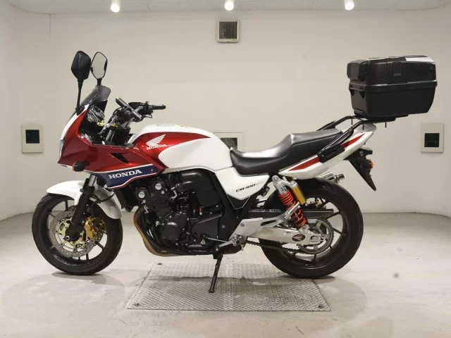 Honda CB400SFV-4 BOLDORABS