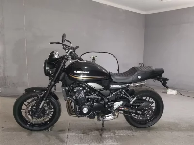 Kawasaki Z900RS лот № 8015 оценка 4  с аукциона в Японии 2