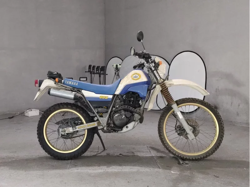 Yamaha SEROW 225