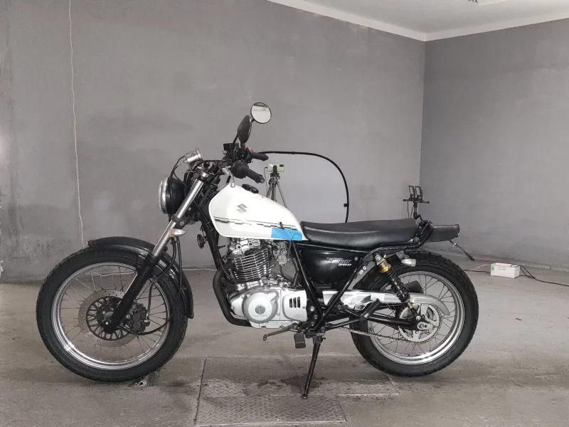 Suzuki GLASS TRACKER BIG BOY