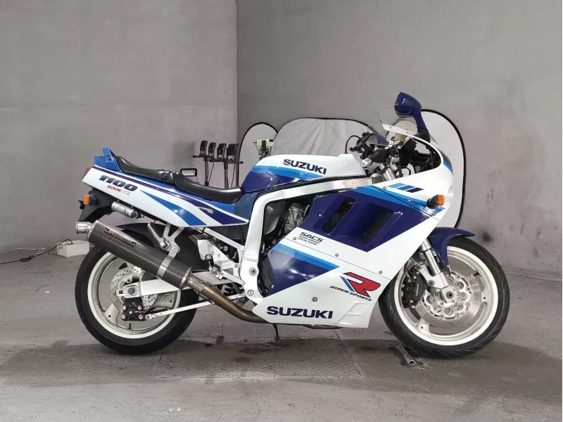 Suzuki GSX-R1100 лот № 7155 оценка 4  с аукциона в Японии