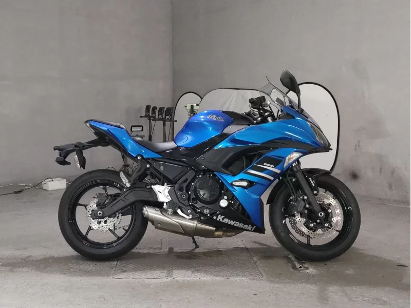 Kawasaki NINJA650 лот № 8238 оценка 4.5  с аукциона в Японии