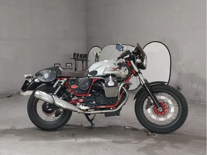 Moto Guzzi  V7 RACER лот № 7276 оценка 4  с аукциона в Японии