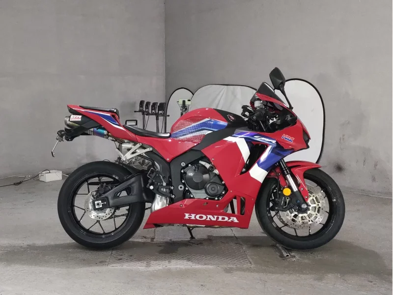 Honda CBR600RR лот № 7279 оценка 4  с аукциона в Японии