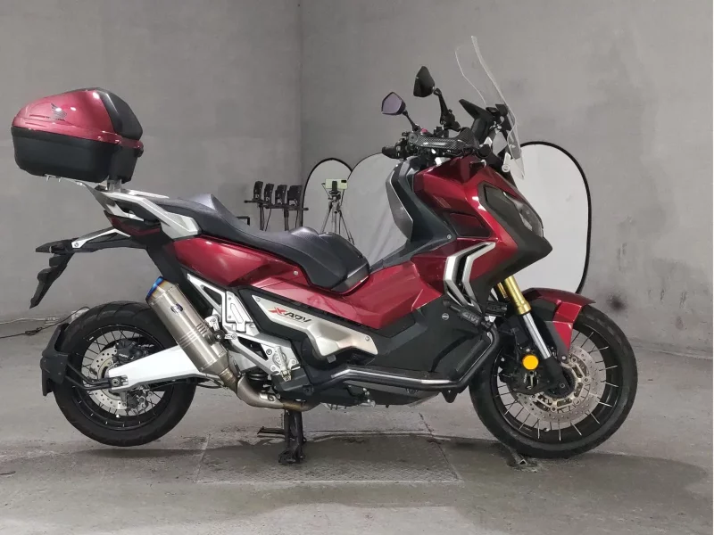 Honda X-ADV лот № 8516 оценка 4  с аукциона в Японии