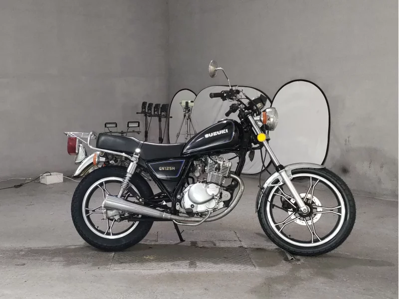 Suzuki GN125H