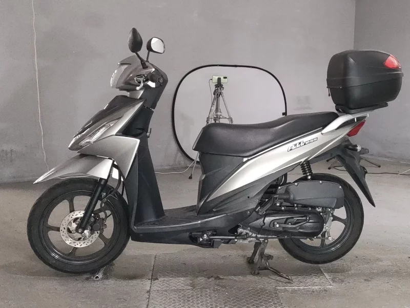Suzuki ADDRESS V110