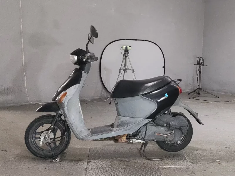 Suzuki LET S4
